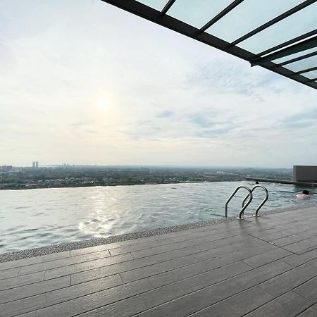 Quartz Near To Jonker Walk With Infinity Pool Cozy 3B2B Lejlighed Malacca Eksteriør billede
