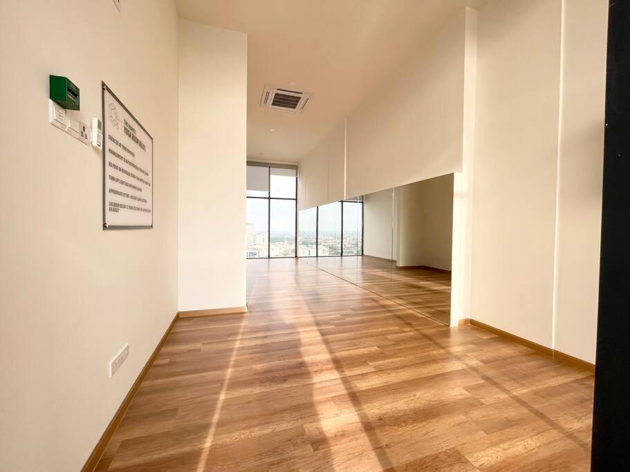 Quartz Near To Jonker Walk With Infinity Pool Cozy 3B2B Lejlighed Malacca Eksteriør billede