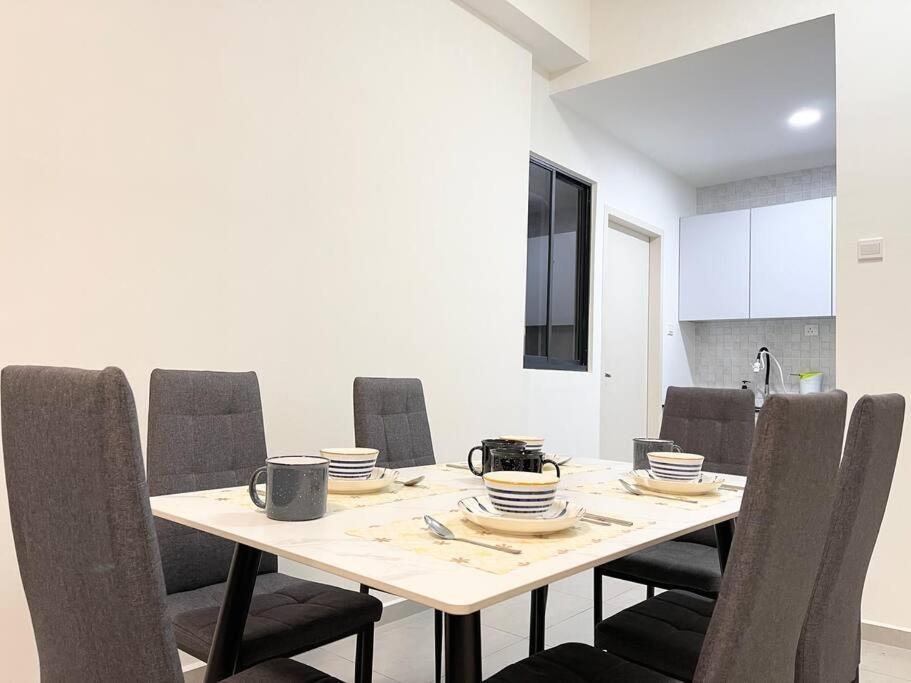Quartz Near To Jonker Walk With Infinity Pool Cozy 3B2B Lejlighed Malacca Eksteriør billede